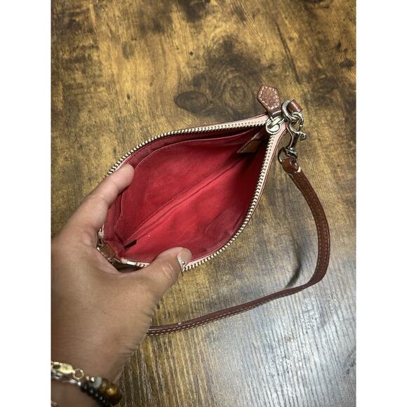 Vtg Y2K Dooney & Bourke Greta Logo Clutch Wristlet canvas leather Monogram Icon - Picture 9 of 11
